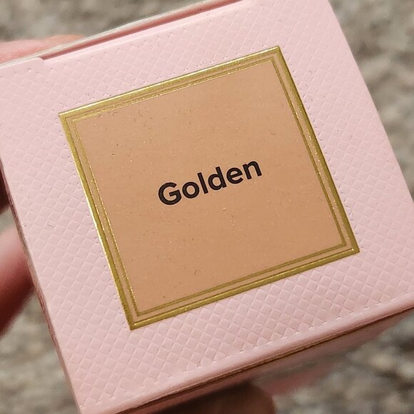 Too Faced: Born This Way Foundation: Golden - Picture 3 of 9